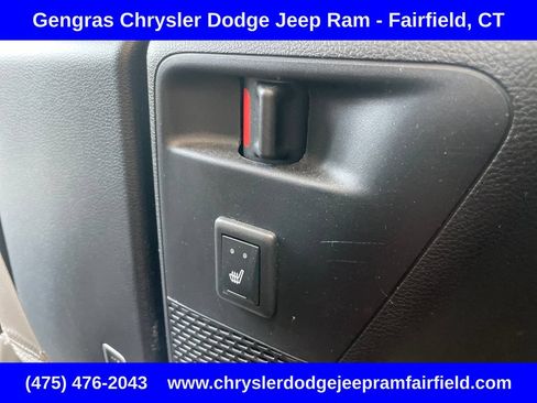 Used 2020 Chrysler Pacifica Touring-L Plus FWD image 31