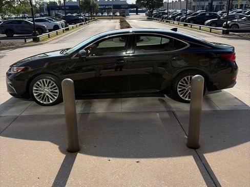 Used 2016 Lexus ES 350 w/ Navigation System Package FWD image 4
