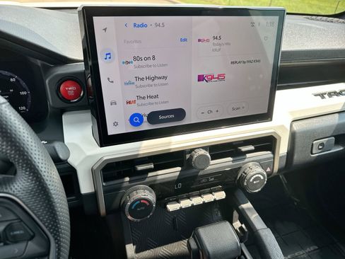 Used 2024 Toyota Tacoma TRD Off-Road image 16