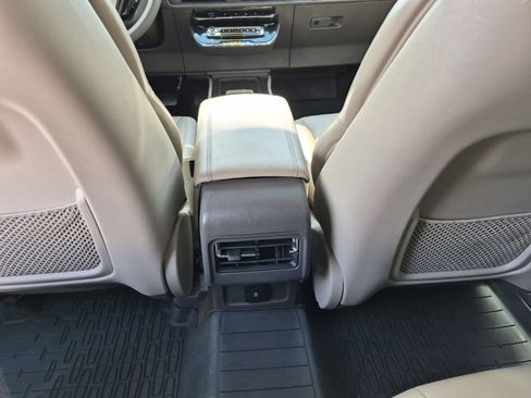 Certified 2023 Lincoln Corsair FWD image 13