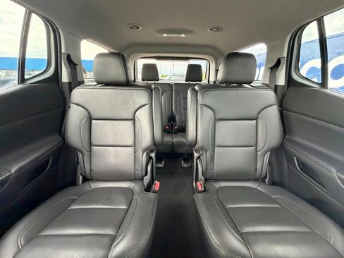 Used 2023 GMC Acadia SLT AWD/4WD image 28