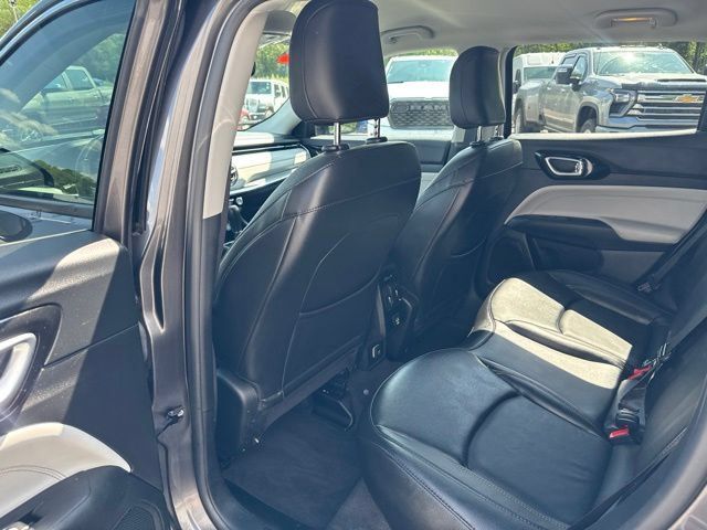 Used 2022 Jeep Compass Limited AWD/4WD image 21