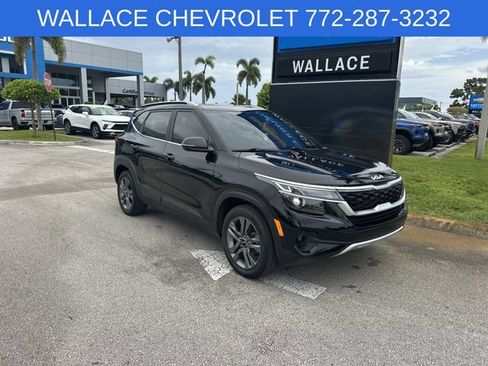 Used 2023 Kia Seltos S FWD image 4
