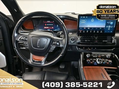 Used 2023 Lincoln Navigator Reserve AWD/4WD image 12