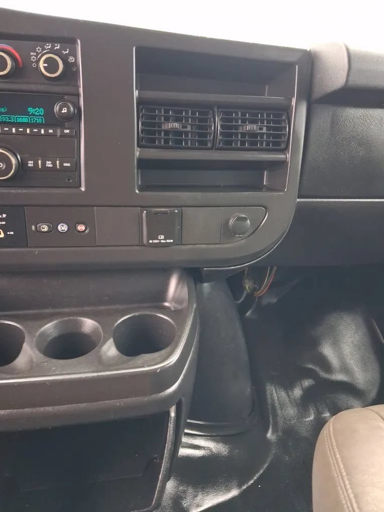 Used 2015 Chevrolet Express 2500 RWD image 26