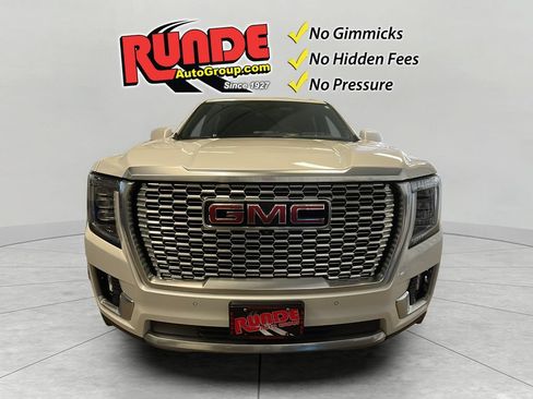 Used 2023 GMC Yukon XL Denali AWD/4WD image 9