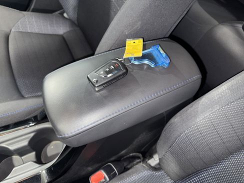 Used 2021 Toyota Corolla SE image 29