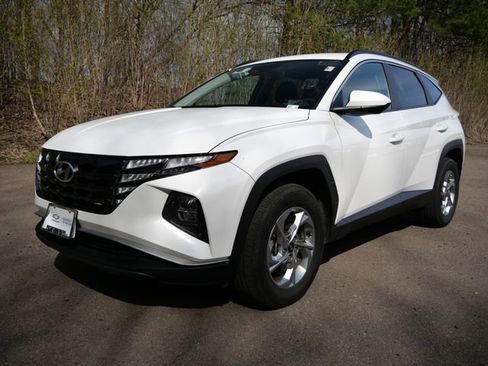 Used 2024 Hyundai Tucson SEL AWD/4WD image 3