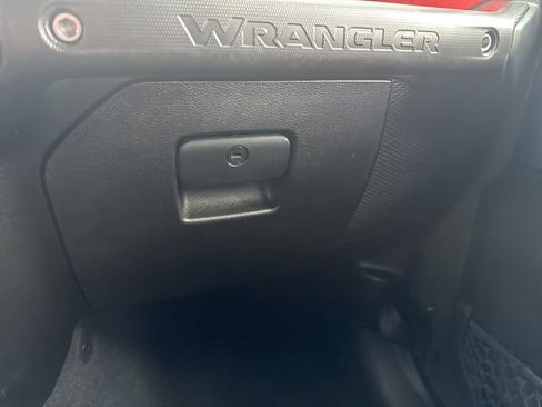 Used 2021 Jeep Wrangler Rubicon AWD/4WD image 27