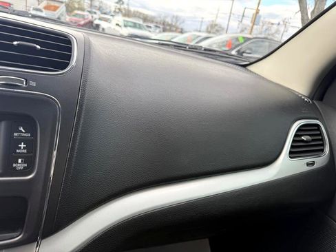 Used 2013 Dodge Journey SE image 23