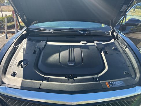 Used 2024 Cadillac Lyriq Luxury RWD image 16