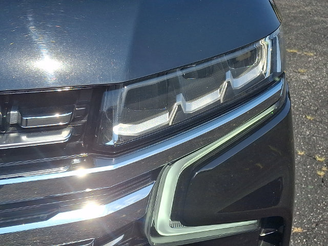 Used 2021 Chevrolet Suburban Premier AWD/4WD image 9