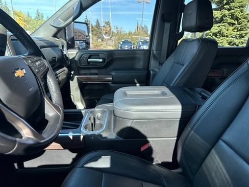 Used 2022 Chevrolet Silverado 3500 High Country w/ Z71 Off-Road Package AWD/4WD image 4