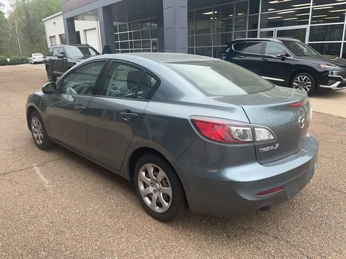 Used 2013 MAZDA MAZDA3 i SV image 5