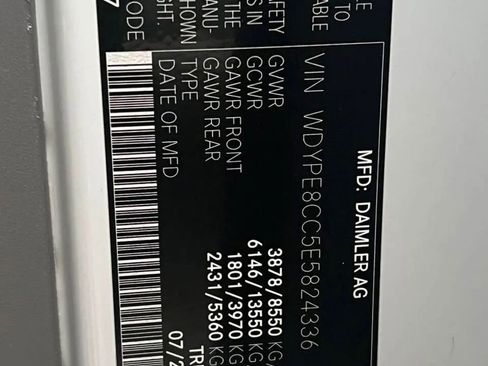 Used 2014 Freightliner Sprinter 2500 image 23