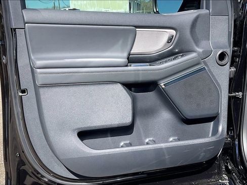 New 2026 Ford Expedition Active image 13