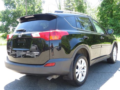 Used 2015 Toyota RAV4 Limited AWD/4WD image 5