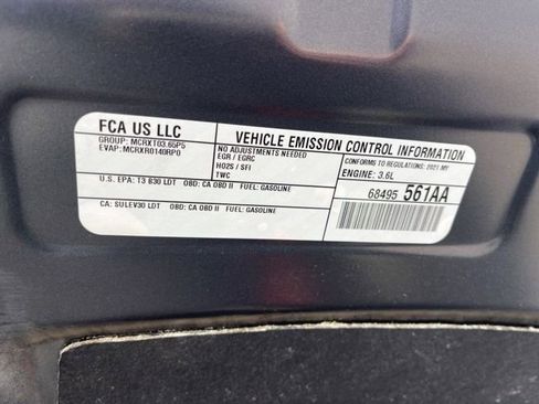 Used 2021 Chrysler Pacifica Touring FWD image 23