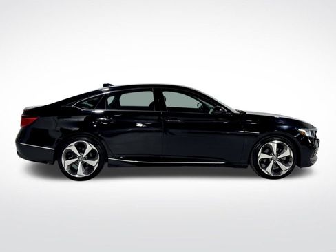 Used 2020 Honda Accord Touring image 11