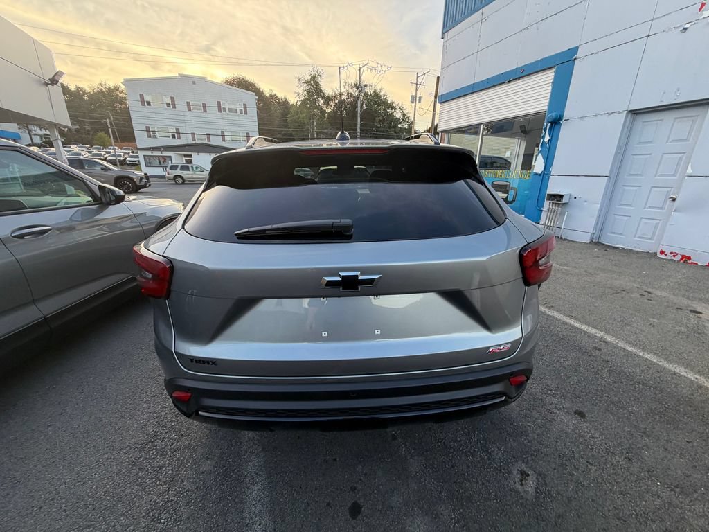 New 2026 Chevrolet Trax RS w/ Driver Confidence Package FWD image 4