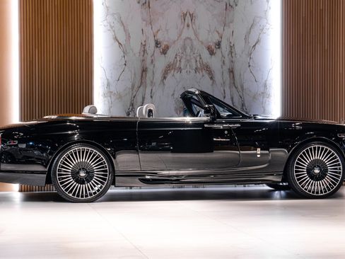 Used 2015 Rolls-Royce Phantom Drophead Coupe image 8