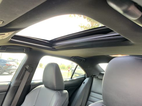 Used 2014 Lexus IS 350 w/ F Sport Package RWD image 27