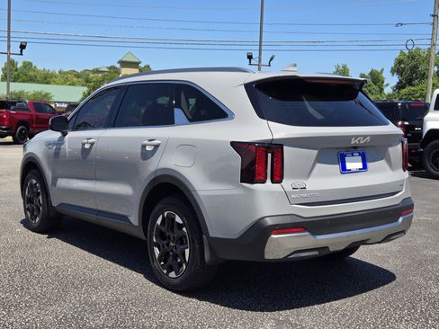 Used 2025 Kia Sorento S w/ Panoramic Sunroof Package AWD/4WD image 12