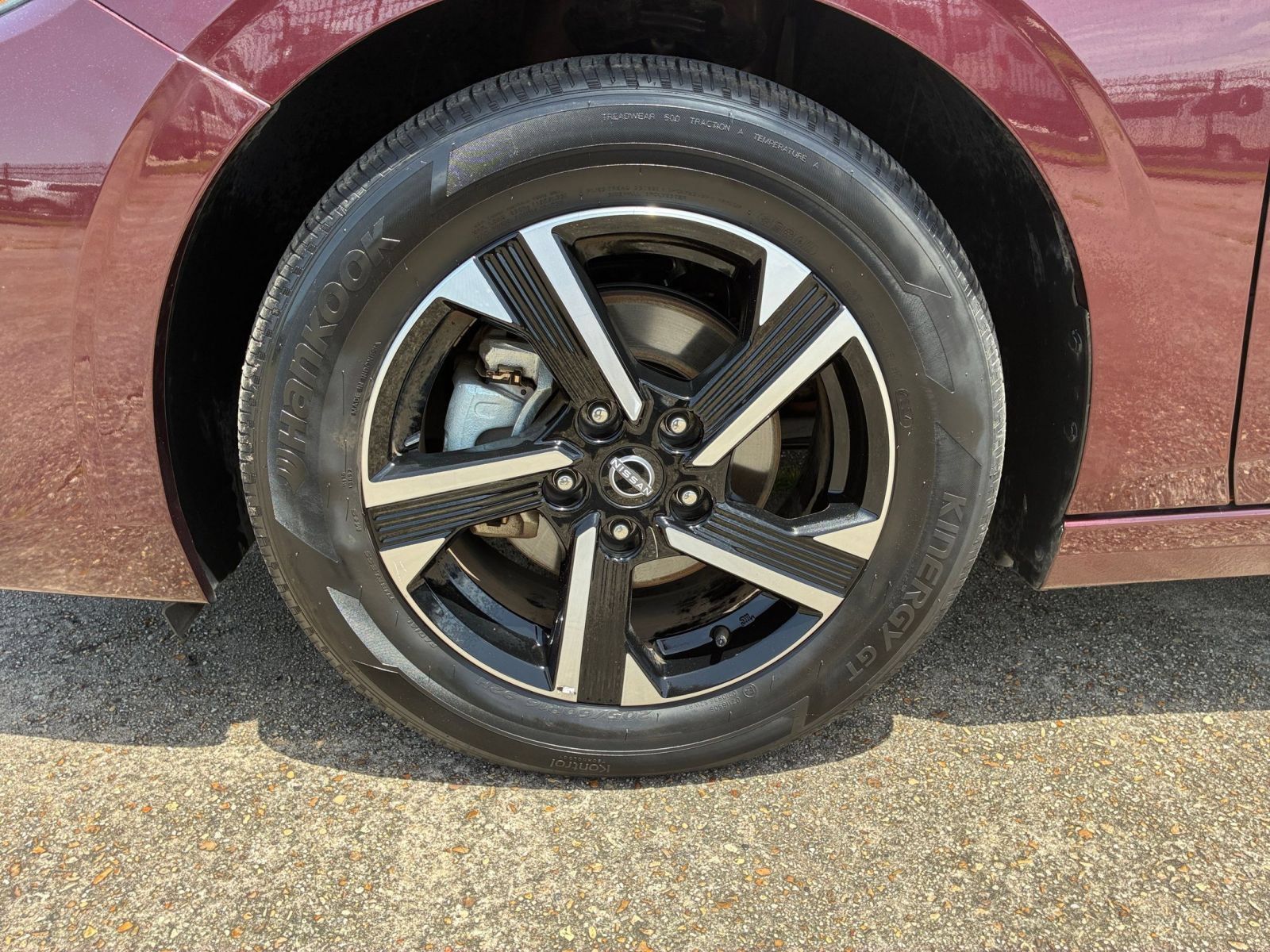 Used 2025 Nissan Sentra SV FWD image 27