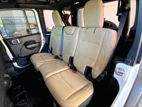 Used 2022 Jeep Wrangler Unlimited Sport image 21