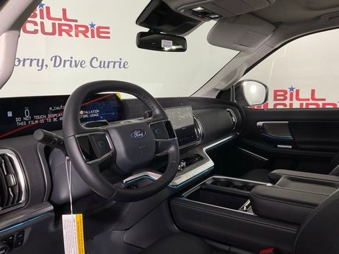 New 2026 Ford Expedition Platinum image 13