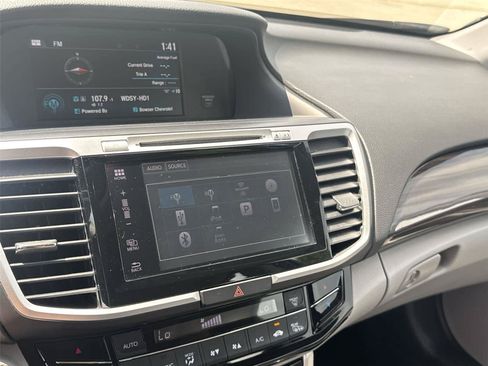 Used 2016 Honda Accord EX-L image 24