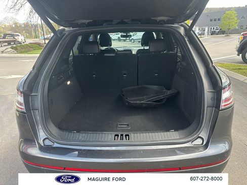 Used 2019 Lincoln Nautilus Premier AWD/4WD image 12