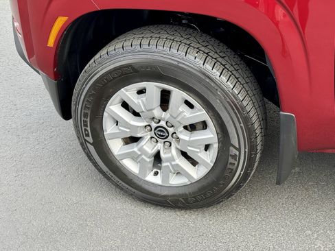 Used 2022 Nissan Frontier SV AWD/4WD image 8