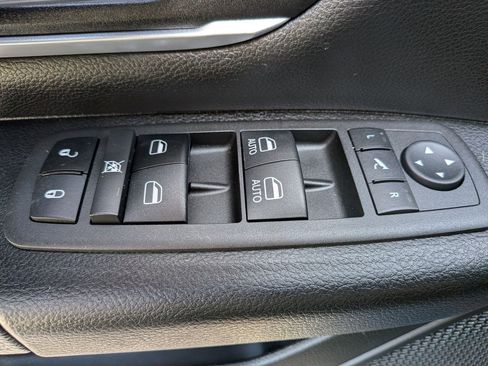 Certified 2022 RAM 1500 Big Horn image 12