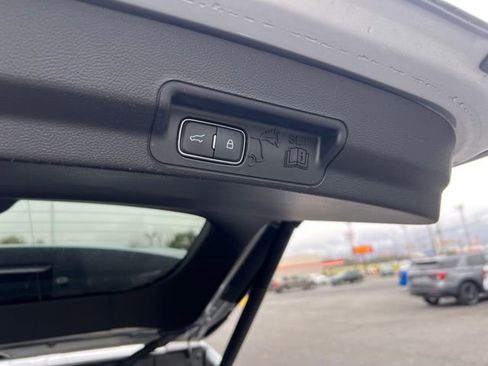 Used 2023 Ford Explorer XLT w/ Equipment Group 202A image 8