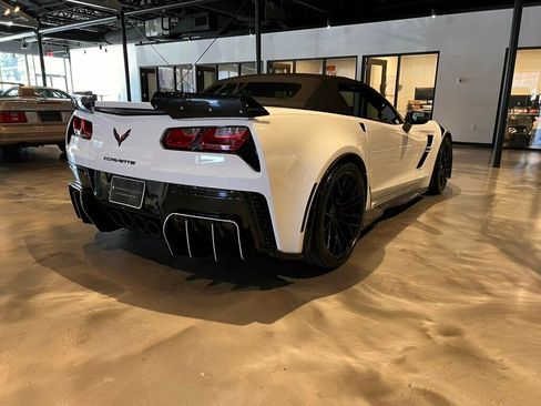 Used 2017 Chevrolet Corvette Grand Sport image 8