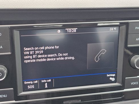 Used 2024 Volkswagen Jetta SE image 11