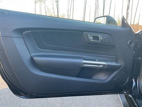 Used 2016 Ford Mustang Shelby GT350 w/ Track Package image 37