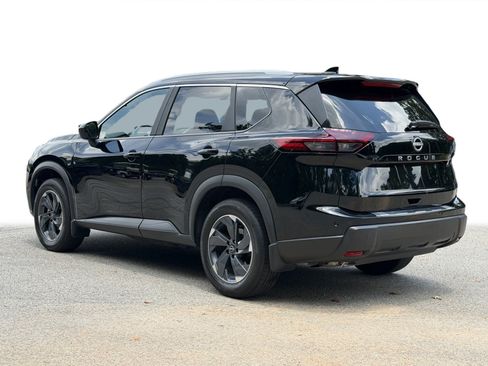 Used 2025 Nissan Rogue SV w/ SV Premium Package FWD image 25