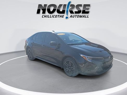 Used 2024 Toyota Corolla LE image 2