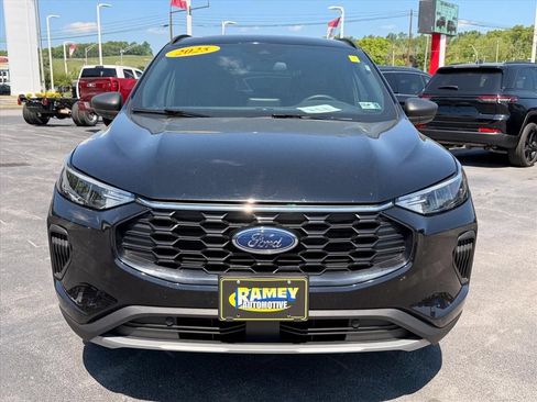 Used 2025 Ford Escape ST-Line AWD/4WD image 10