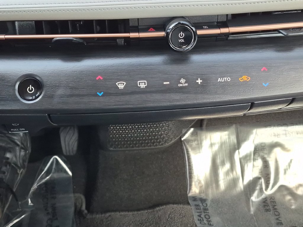Used 2024 Nissan Ariya FWD image 27