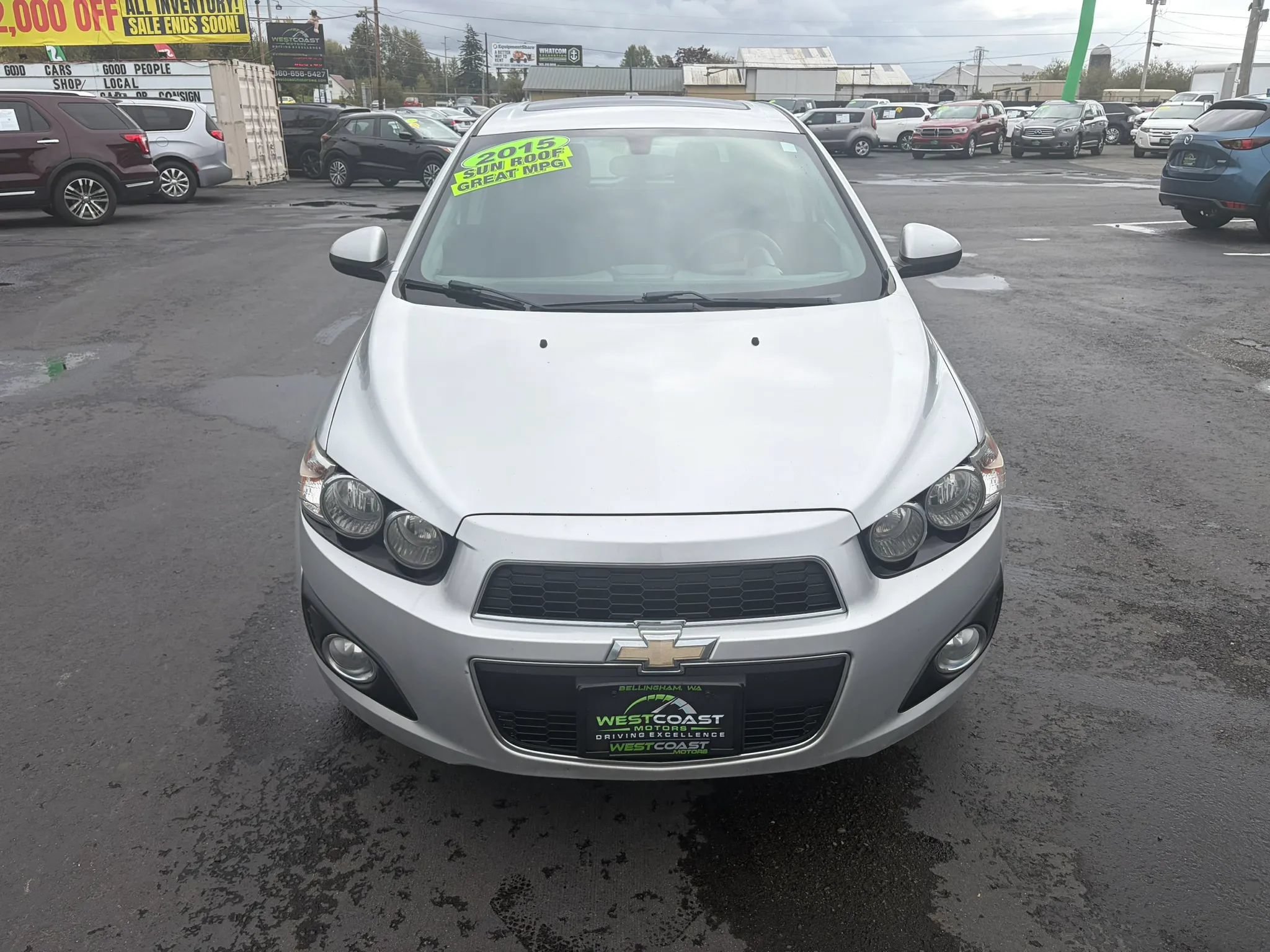 Used 2015 Chevrolet Sonic LT FWD image 2