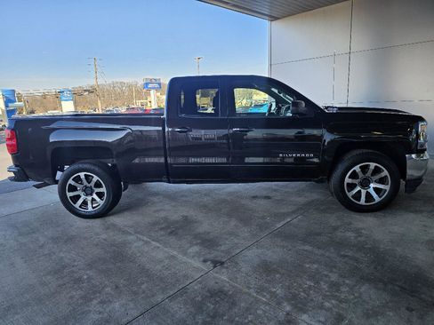 Used 2018 Chevrolet Silverado 1500 LT w/ All Star Edition image 6