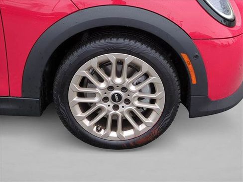 Certified 2025 MINI Cooper S image 23