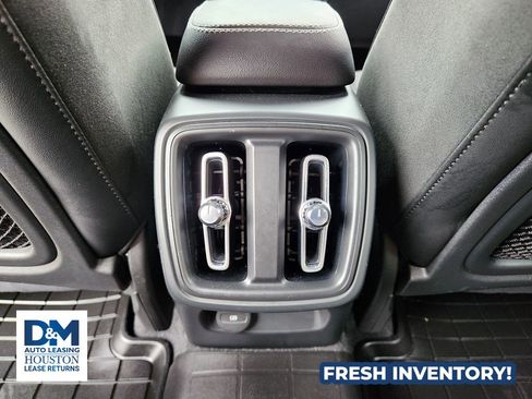 Used 2021 Volvo XC40 T4 R-Design w/ Advanced Package image 43