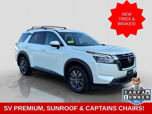 Certified 2023 Nissan Pathfinder SV w/ SV Premium Package AWD/4WD image 4