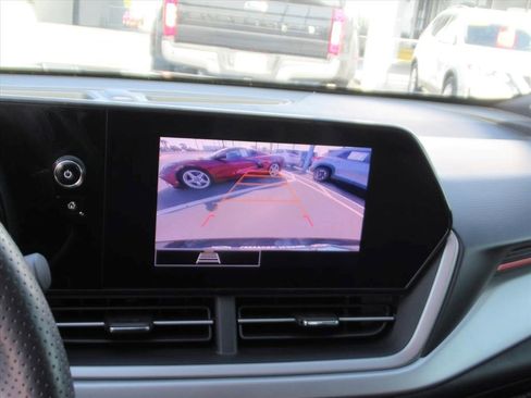 Certified 2024 Chevrolet Trax RS w/ Driver Confidence Package image 28