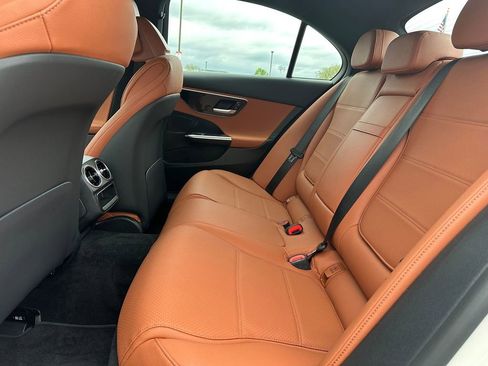 Used 2024 Mercedes-Benz C 300 4MATIC Sedan image 10