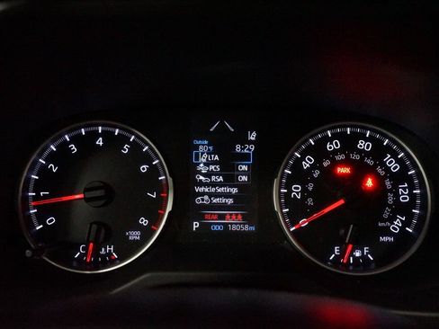 Used 2019 Toyota RAV4 LE FWD image 15